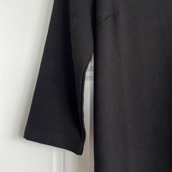 Forever 21 - boxy black dress - Picture 2 of 5